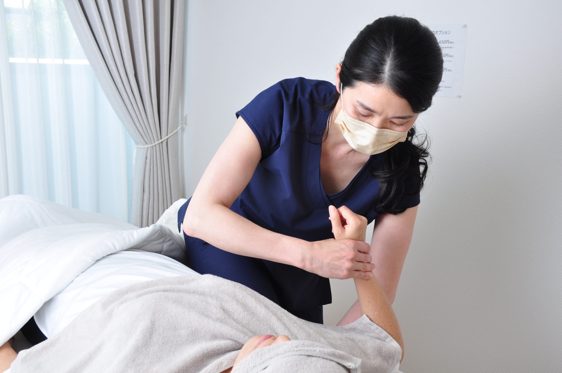 肩の痛みで上がらなかった腕の療術 | 美容療術院　Aplice（アプリ―チェ）　エステや整体で改善できなかった根本治療
